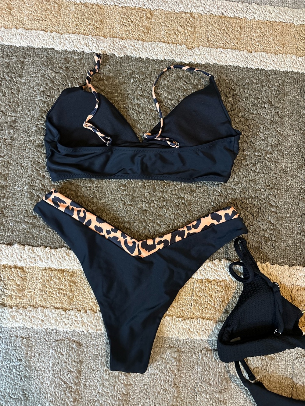 Bikini set - Picture 2 of 3